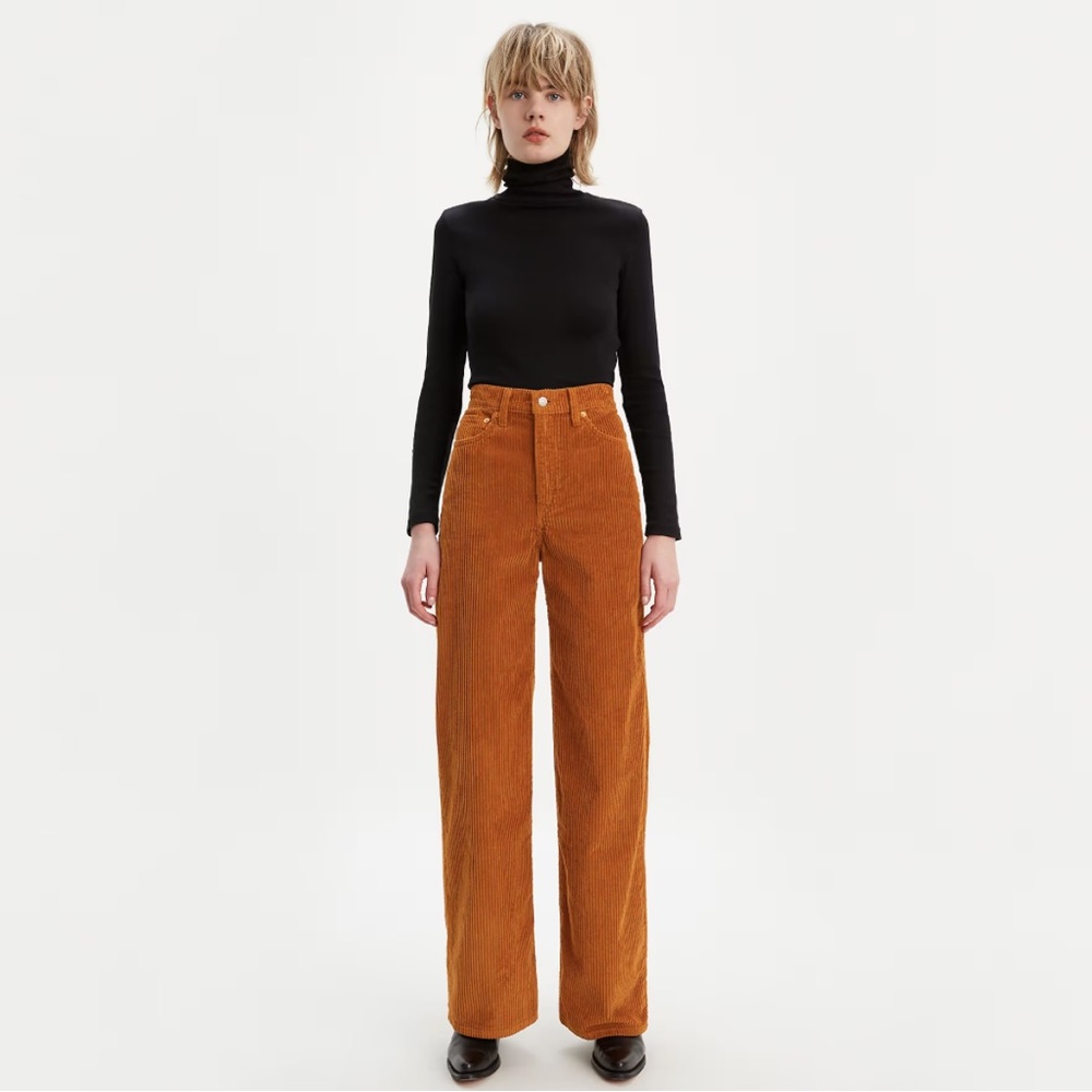 Levi’s Ribcage Corduroy Pants